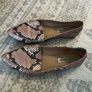 Steve Madden feather loafers